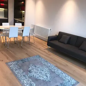  Apartment Booking