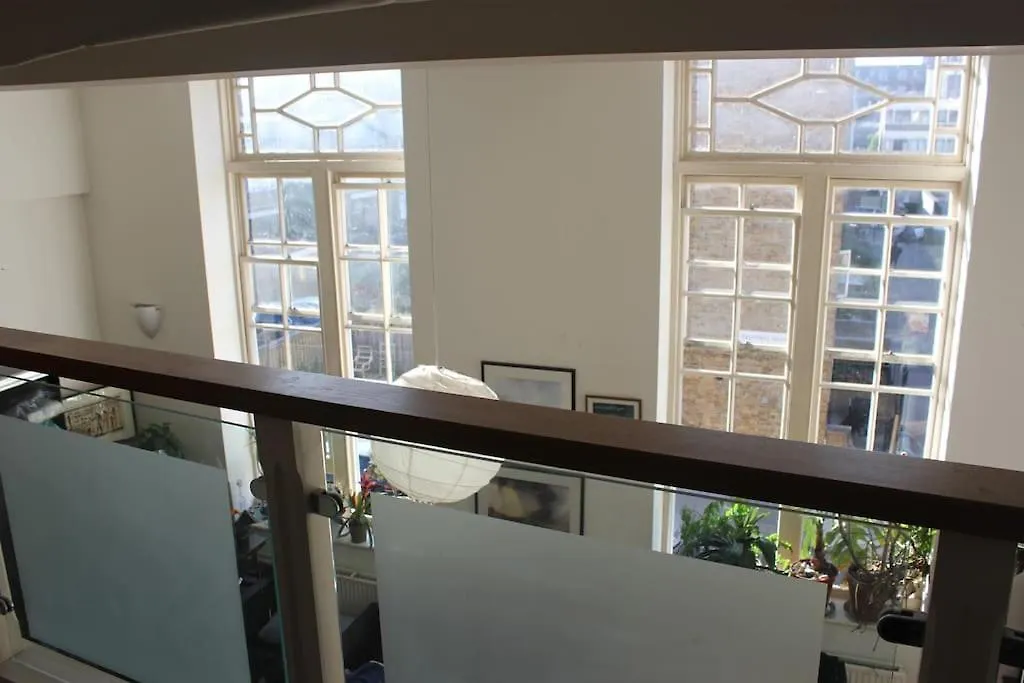 Spacious, Historic Schoolhouse Apartment London United Kingdom