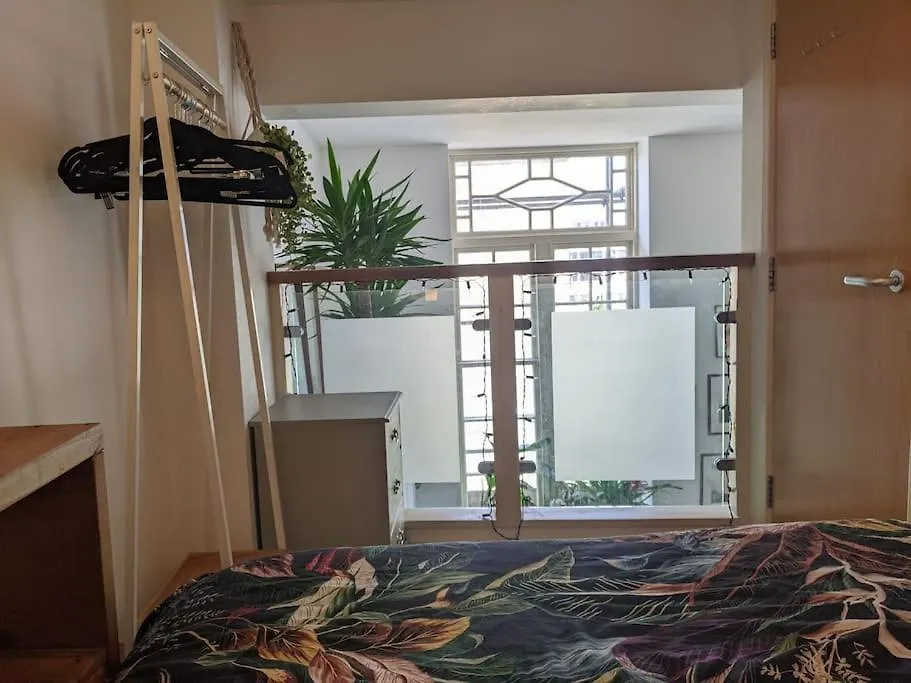 Spacious, Historic Schoolhouse Apartment London 0*,  United Kingdom