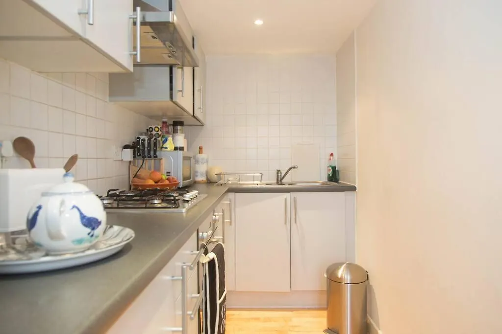 Spacious, Historic Schoolhouse Apartment London United Kingdom