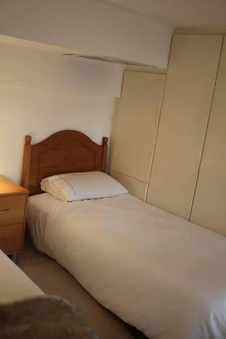 Spacious, Historic Schoolhouse Apartment London United Kingdom